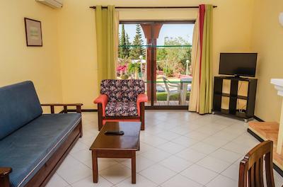 کلینا ویلیج