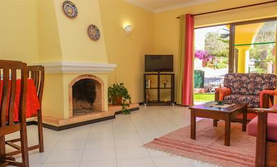 کلینا ویلیج