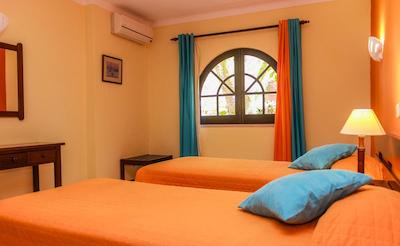 کلینا ویلیج