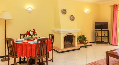 کلینا ویلیج