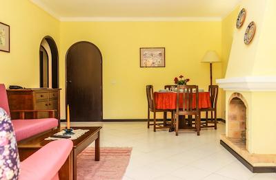 کلینا ویلیج