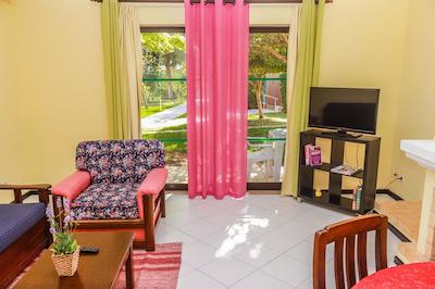 کلینا ویلیج