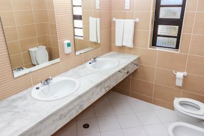 کلینا ویلیج