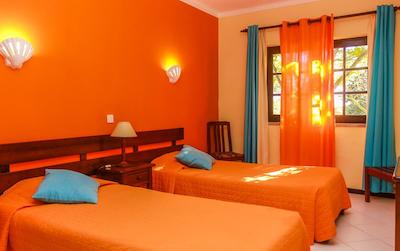 کلینا ویلیج