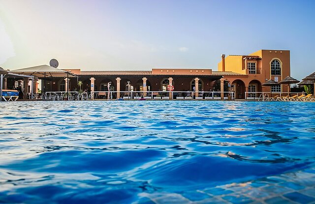 کلینا ویلیج
