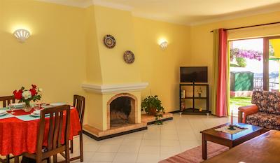 کلینا ویلیج