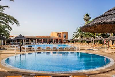 کلینا ویلیج