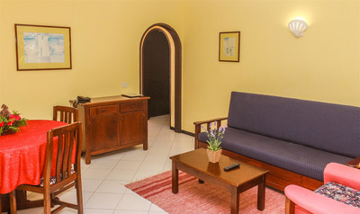 کلینا ویلیج