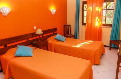 کلینا ویلیج