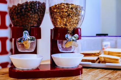 هم یود هستل