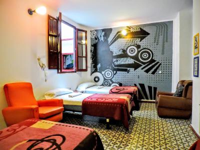 هم یود هستل