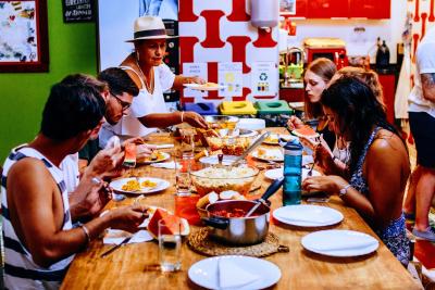 هم یود هستل