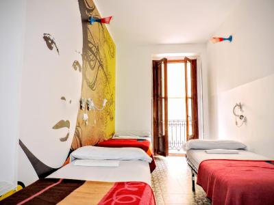 هم یود هستل