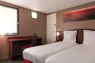 د اُریجینالز اراز