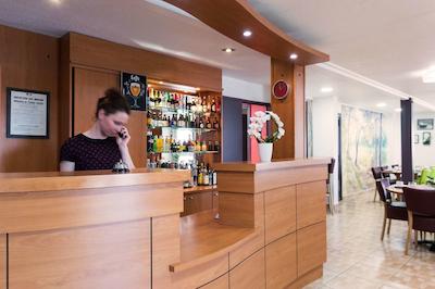 د اُریجینالز اراز