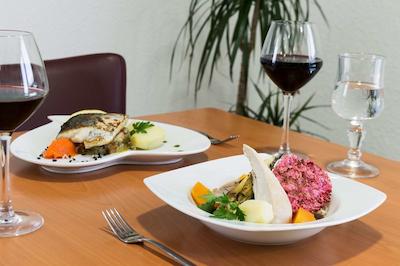 د اُریجینالز اراز