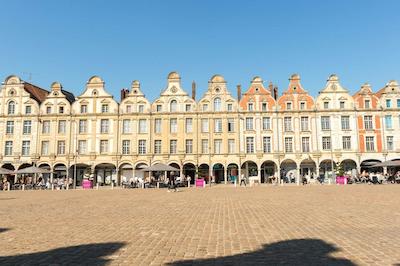 د اُریجینالز اراز