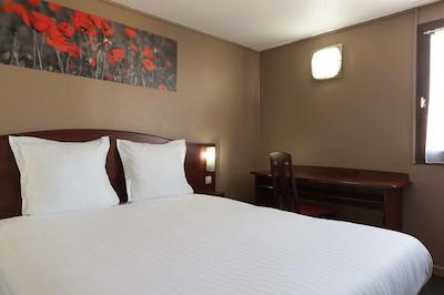 د اُریجینالز اراز