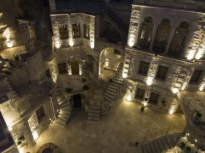 ایمپریال کاو هتل