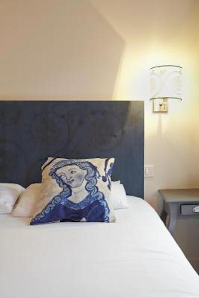 است سرنین هتل