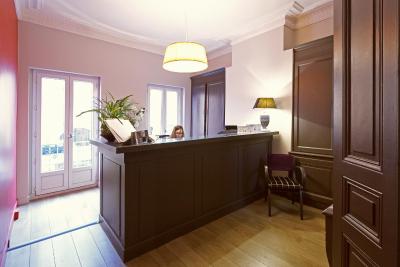 است سرنین هتل