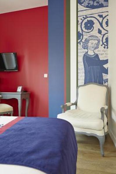 است سرنین هتل