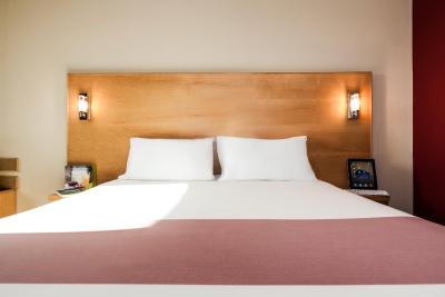 ایبیز مسقط هتل