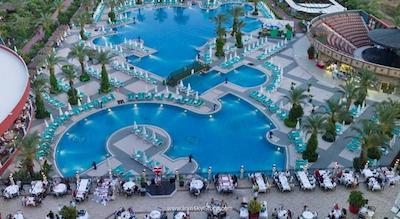 دلفین پالاس هتل