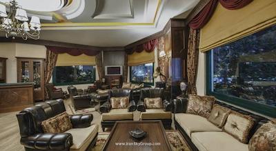 دلفین پالاس هتل