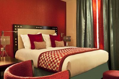 ل پتیت پاریز