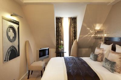 ل پتیت پاریز