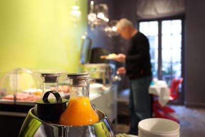 ل پتیت پاریز