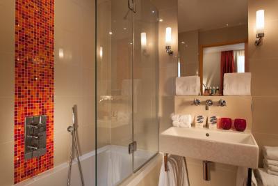 ل پتیت پاریز