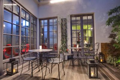 ل پتیت پاریز