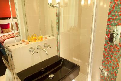 ل پتیت پاریز