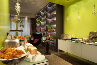 ل پتیت پاریز