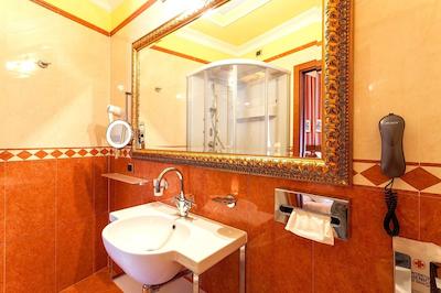 هتل مانفردی