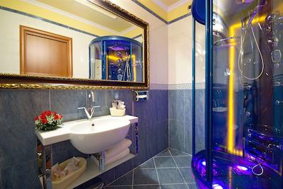 هتل مانفردی