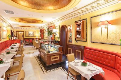 هتل مانفردی