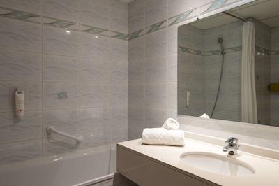 ل ماز دز ارکادز