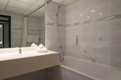 ل ماز دز ارکادز