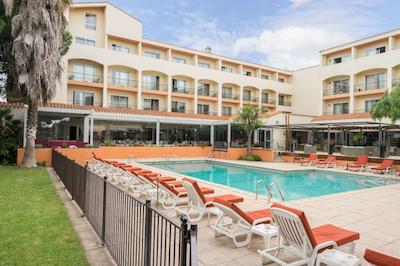 ل ماز دز ارکادز