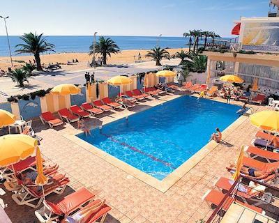 دم جس بیچ هتل