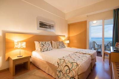 دم جس بیچ هتل