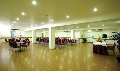 دم جس بیچ هتل