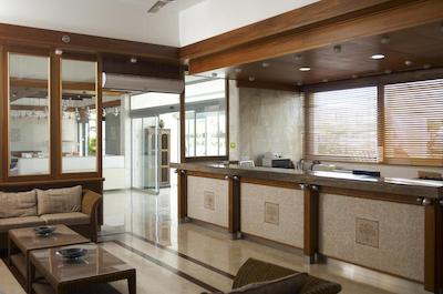 سناتر هتل اپارتمنتز