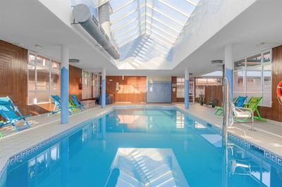 لز امیگوز بیچ کلوب