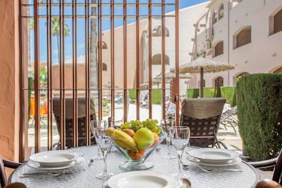 لز امیگوز بیچ کلوب