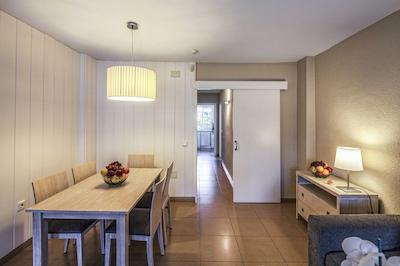 لز امیگوز بیچ کلوب