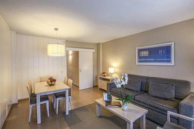 لز امیگوز بیچ کلوب